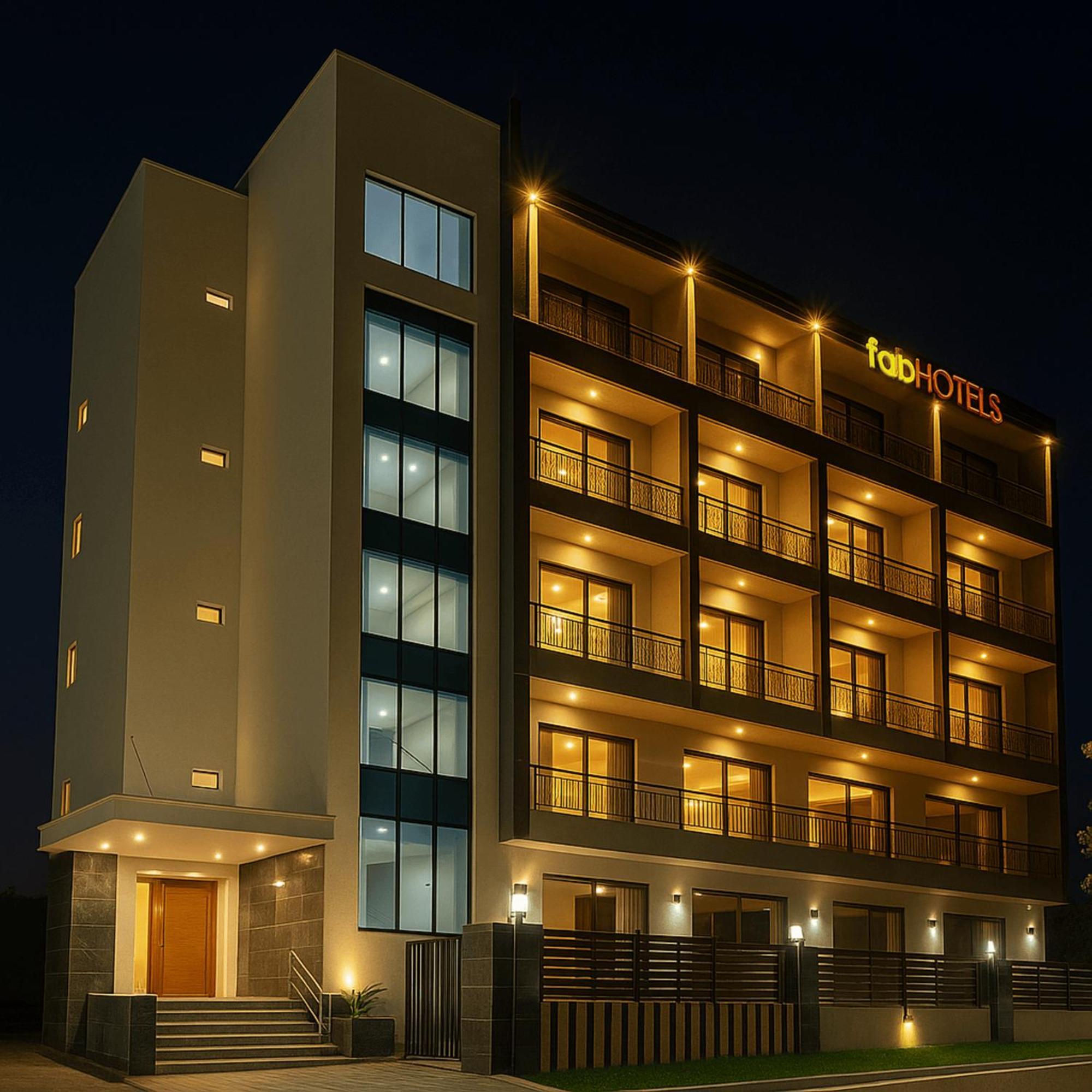 Fabhotel Satyam International Noida Exterior foto